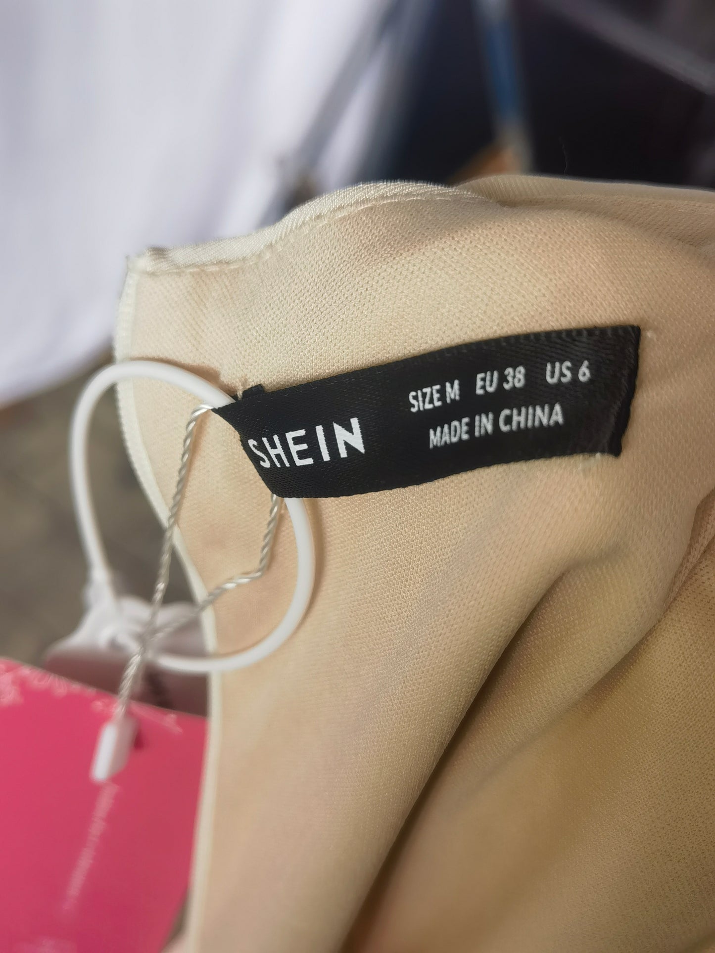 with high waist and elegant bodycon line with trailing train, suitable for formal occasions such as parties, weddings and wedding guests, apricot colorSize 6