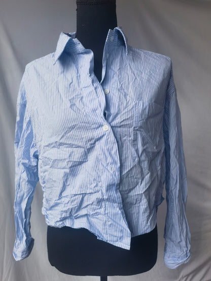 Women's Casual ButtonWomen's casual blue and white vertical striped shirt Size S