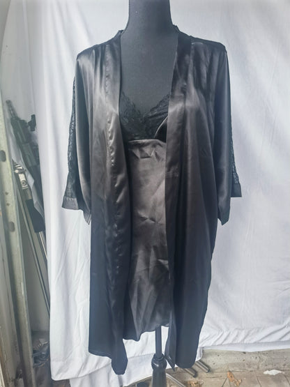 escalier Women's Satin Robe -Satin Nightgown  Fontana di vita Set -Lace - Black size S