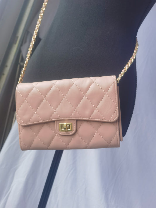 Women's Chanel style diamond pattern chain bag