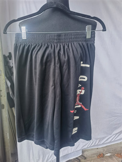 Jordan Boy's Shorts (Big Kids) Black LG (14-16 Big Kid)  Size XL