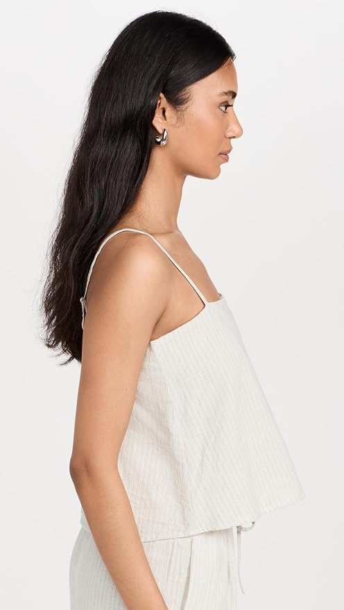 Women's white tube top didn't find size on picture