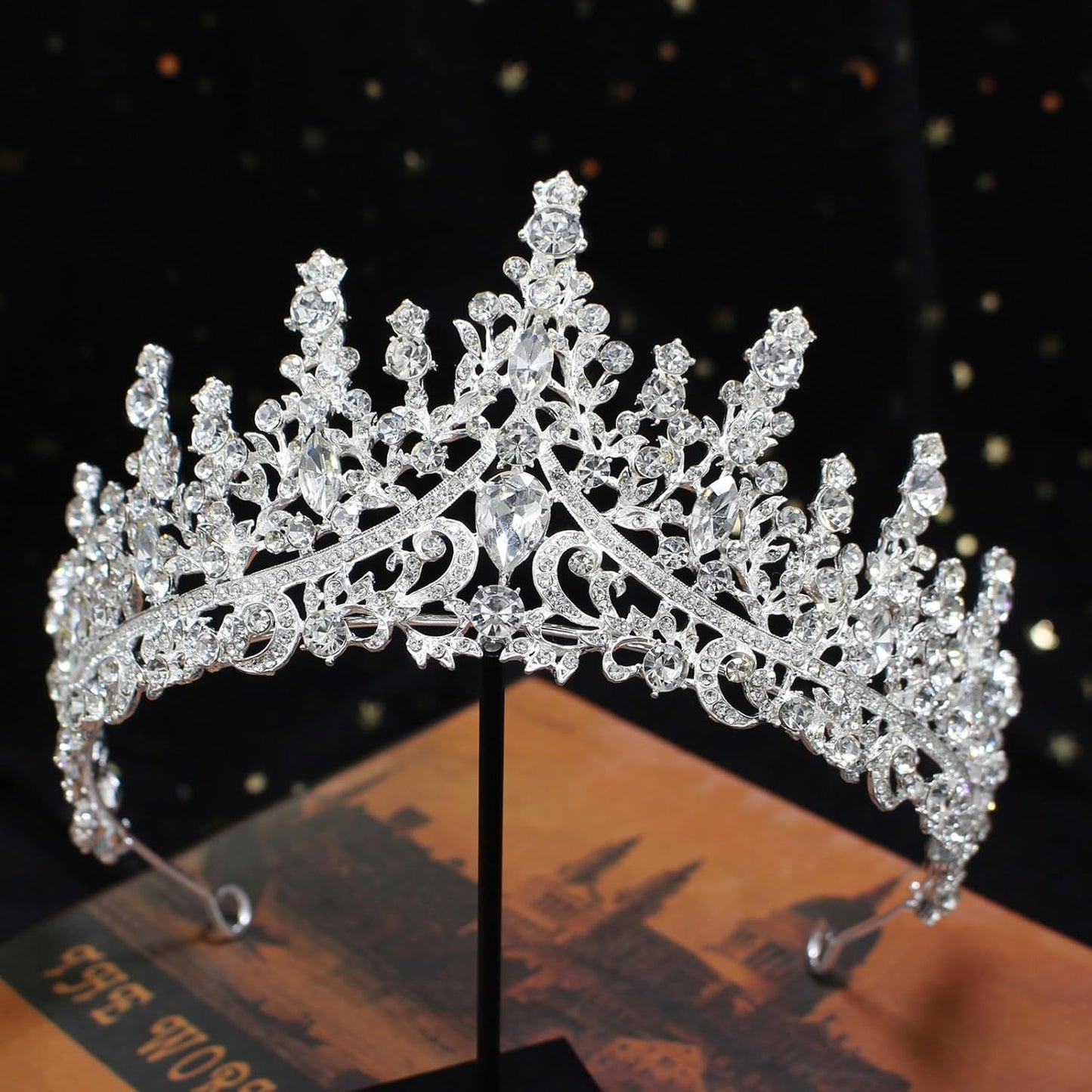 COCIDE Silver Tiara and Crown for Women Crystal Queen Crowns Rhinestone Princess Tiaras for Girl Bride Wedding Hair Accessories for Bridal Birthday Party Prom Halloween Cos-play Costume Christmas