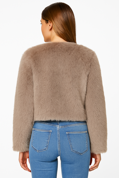 PRETTYGARDEN Women's 2025 Winter Coats Fleece Cropped Jacket Faux Fur Long Sleeve Pockets Shaggy Warm Outerwear Fall ClothesSize M