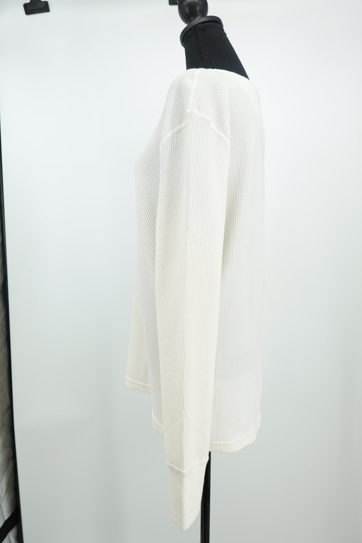 FRUIT OF THE LOOM Men’s White Checkered Long Sleeve Shirt – Size L