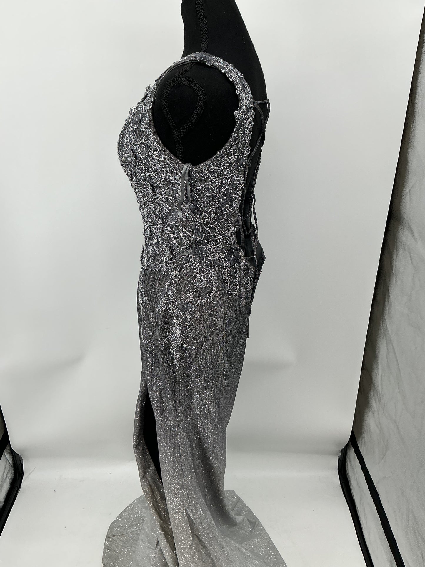 Gray Long Dress with Silver Floral Patterns Size M