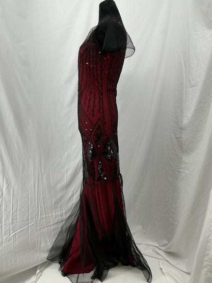 Red Long Dress With Black Lace Details Size S