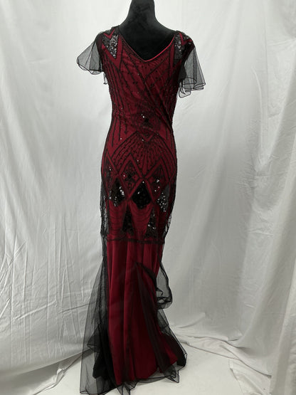 Red Long Dress With Black Lace Details Size S