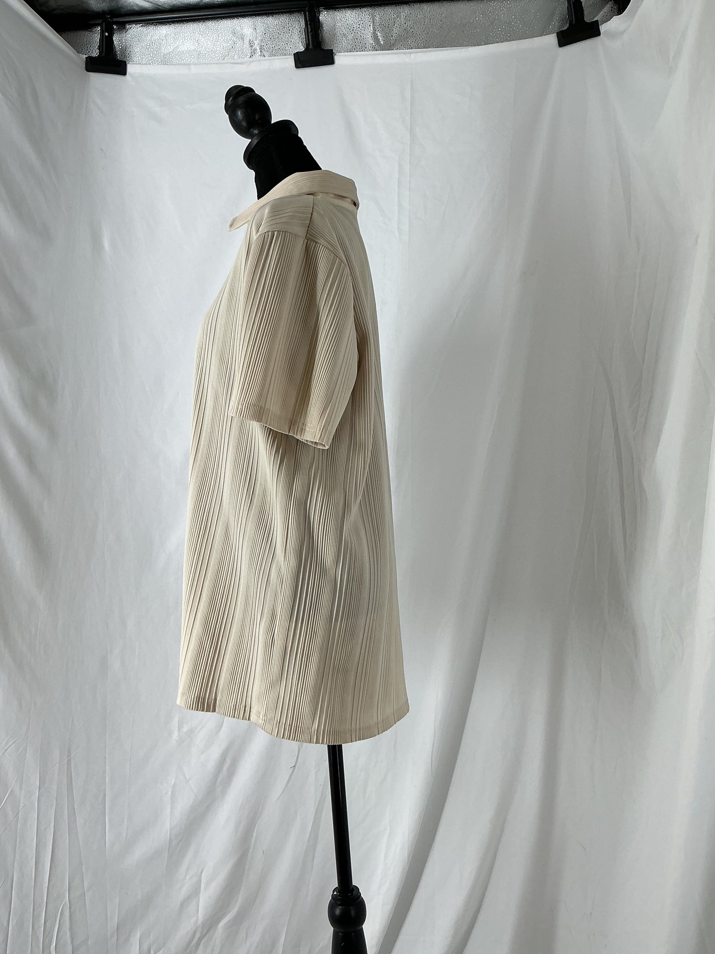 PJ Paul Jones Beige Sweater T-shirt Size L