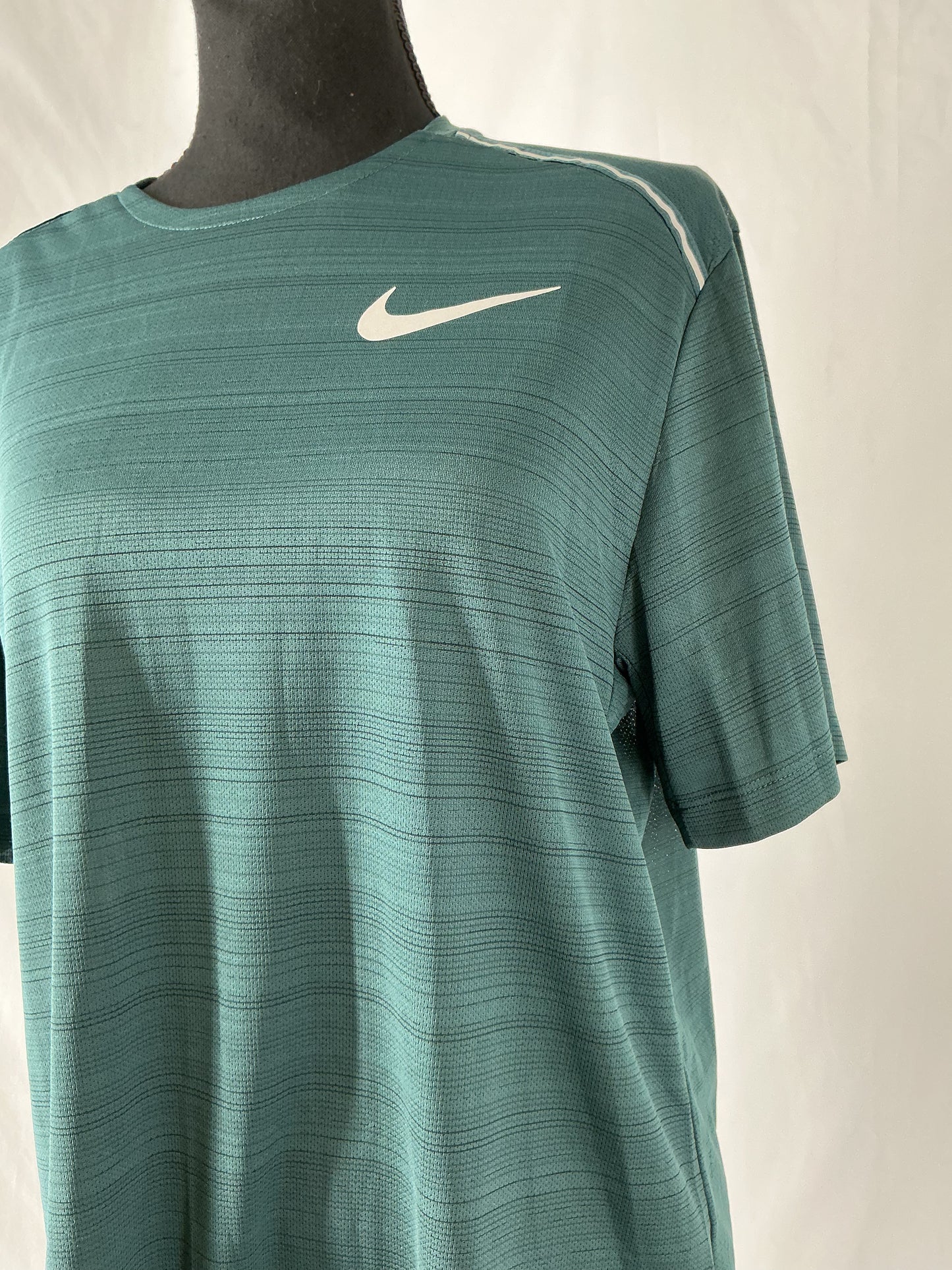 NIKE Teal T-Shirt Size M