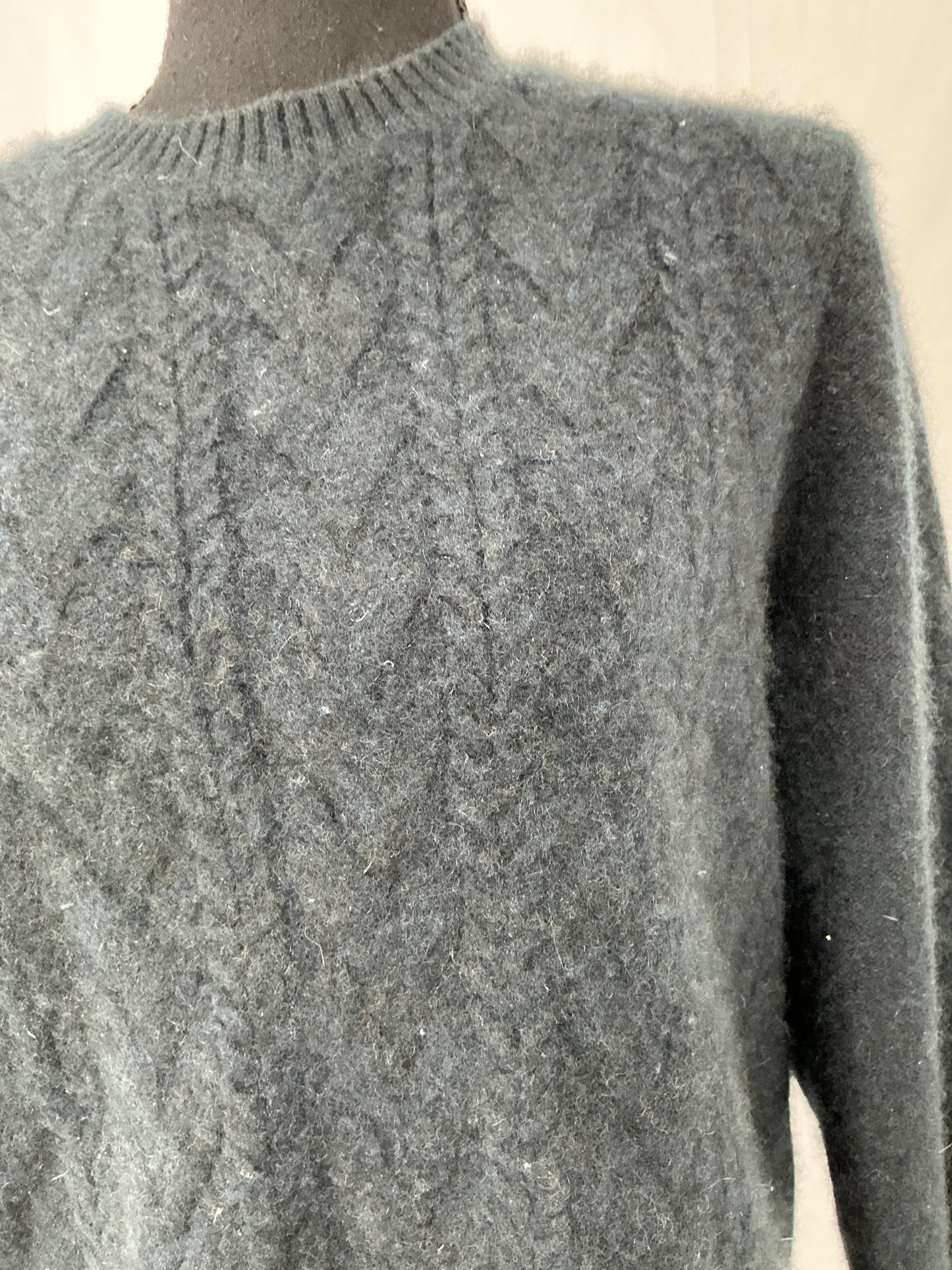 Grey Cable Knit Sweater Size No