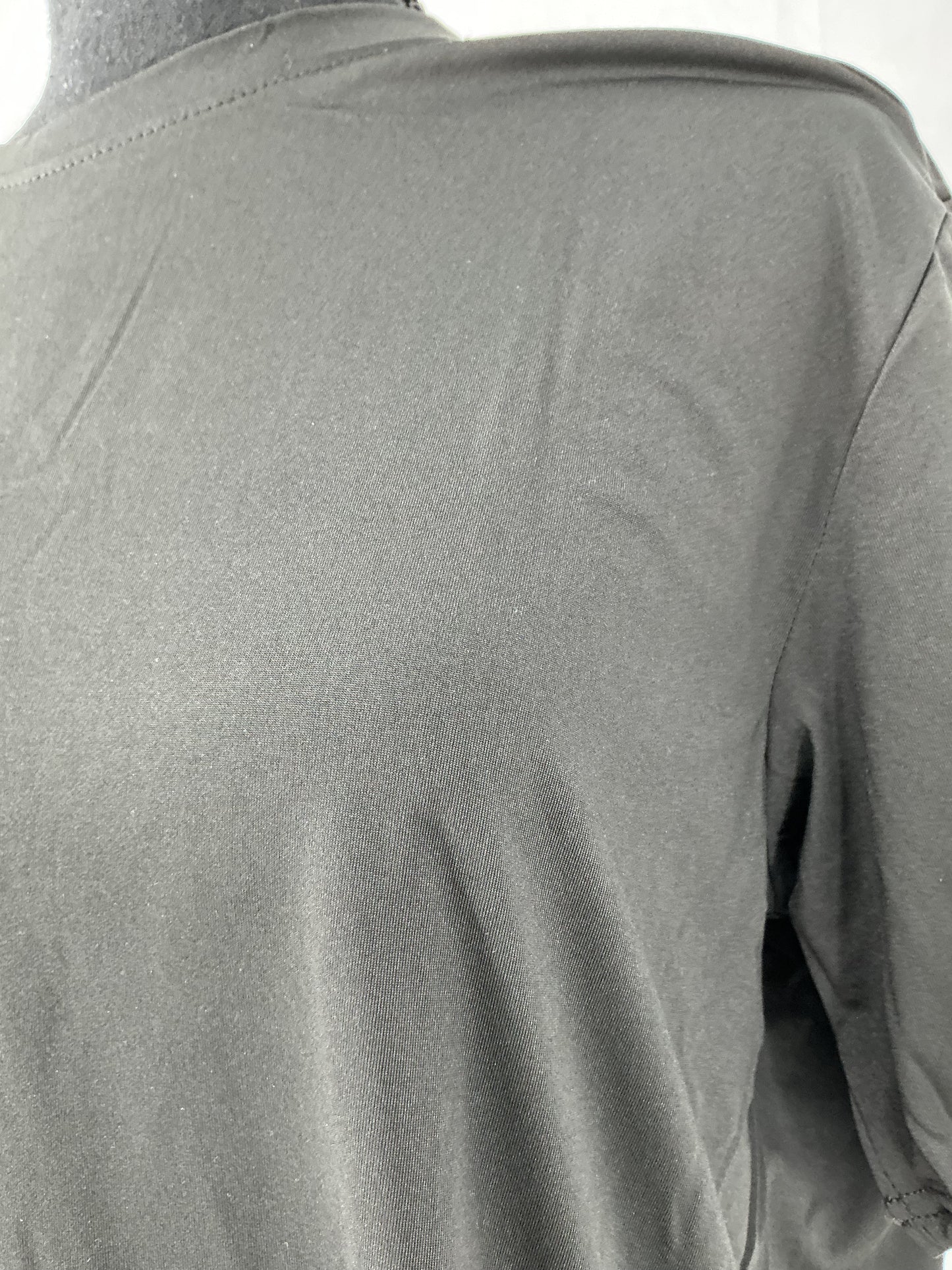 REALESSENTIALS Black T-Shirt Size L