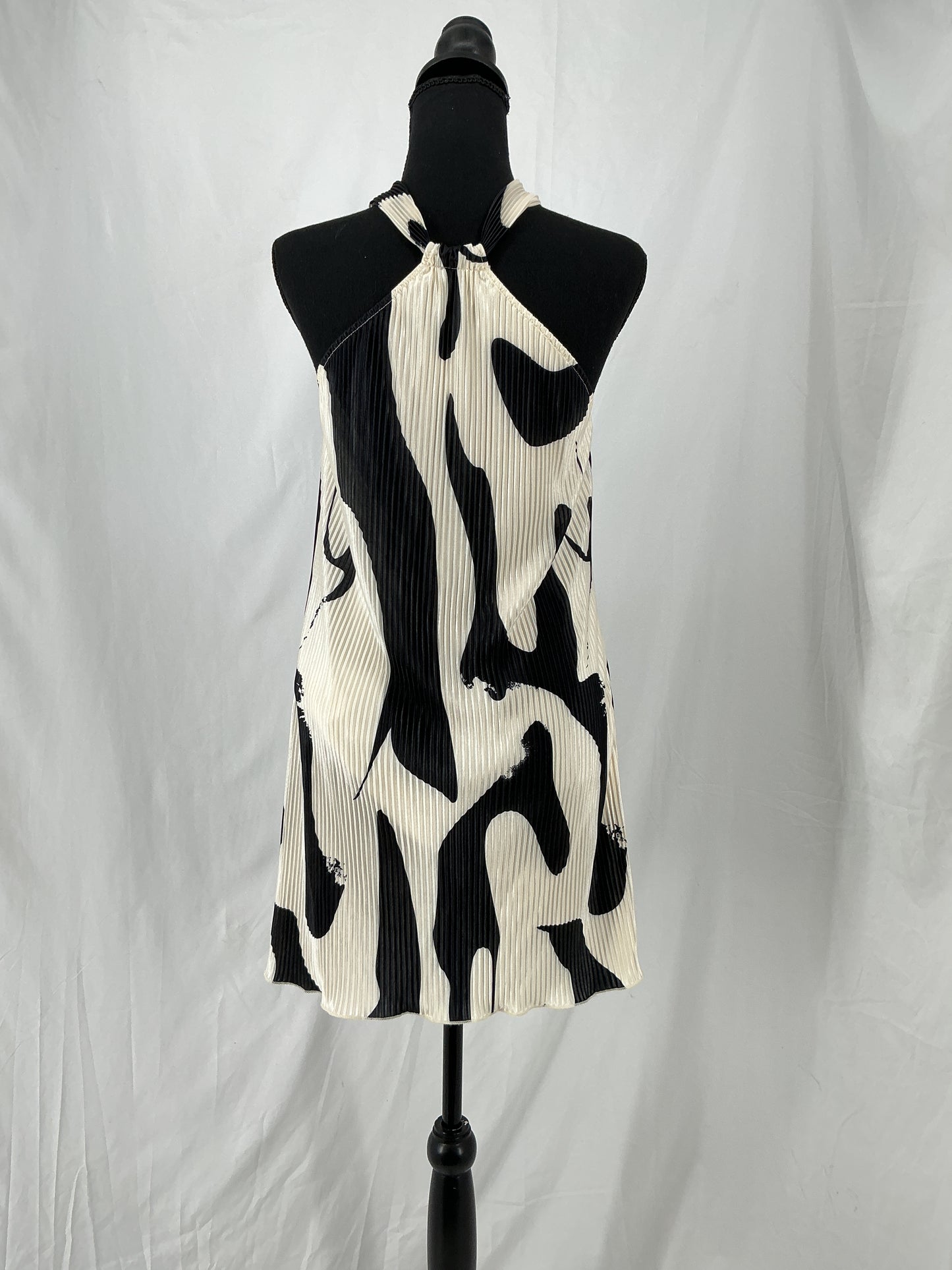 Black White Patterned Dress Size No