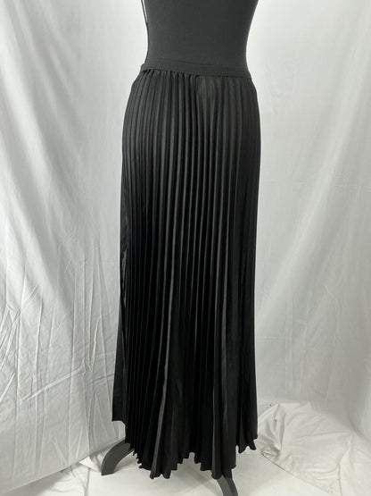 SHEIN Black Pleated Skirt Size L