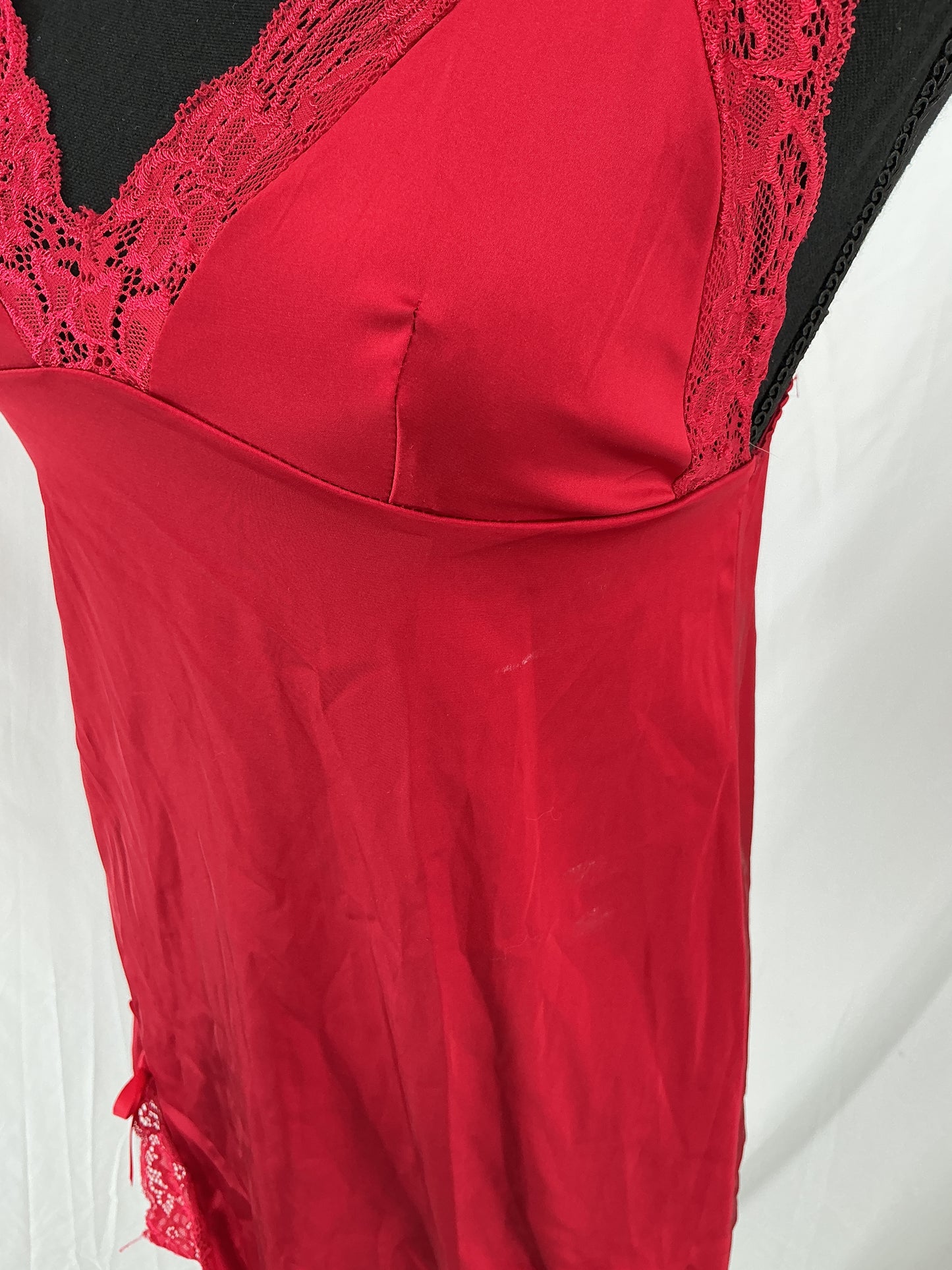Cherry Red Satin V-Neck Chemise with Delicate Lace Detail Size M