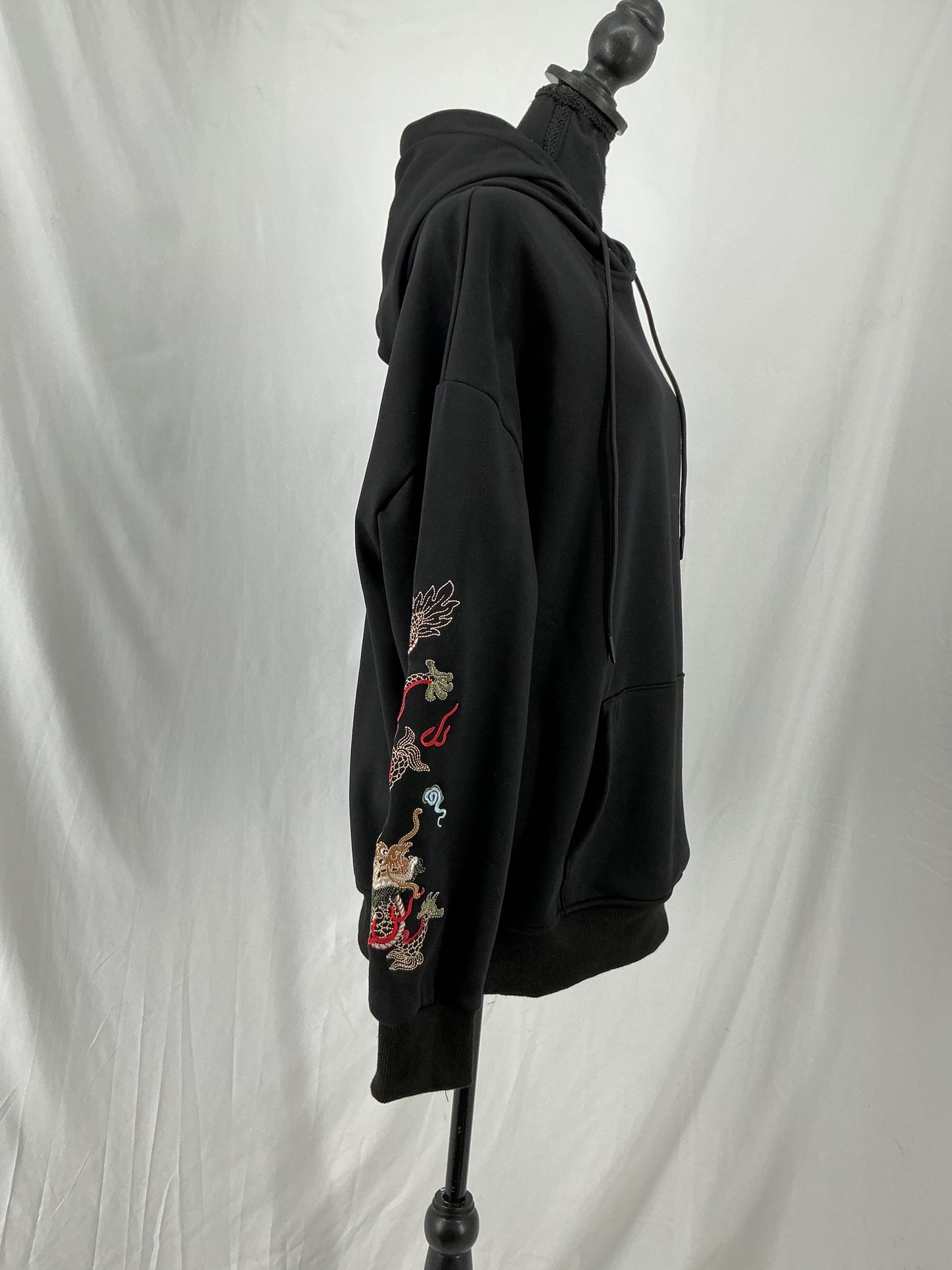 Black Dragon Embroidered Oversized Hoodie Size No
