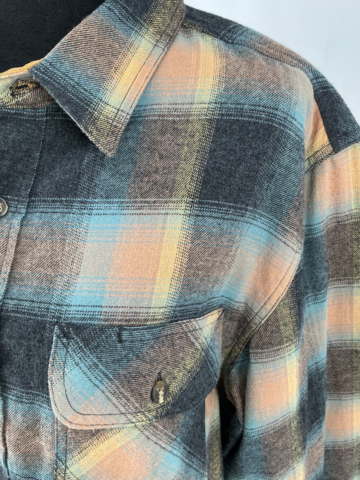 Teal and Tan Plaid Flannel Shirt with Chest Pockets Size M