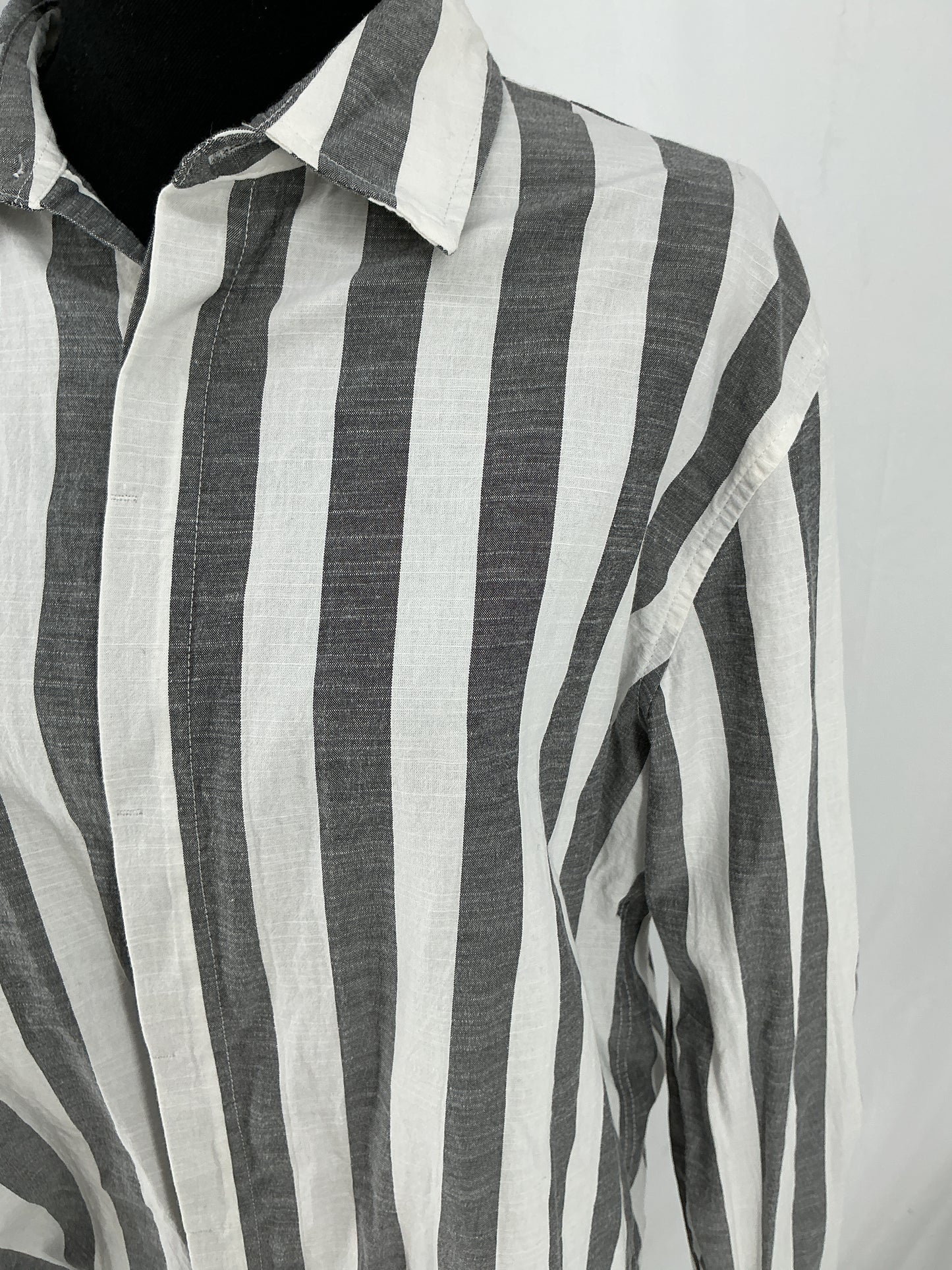 COOFANDY Black and White Vertical Stripe Button-Up Shirt Size M