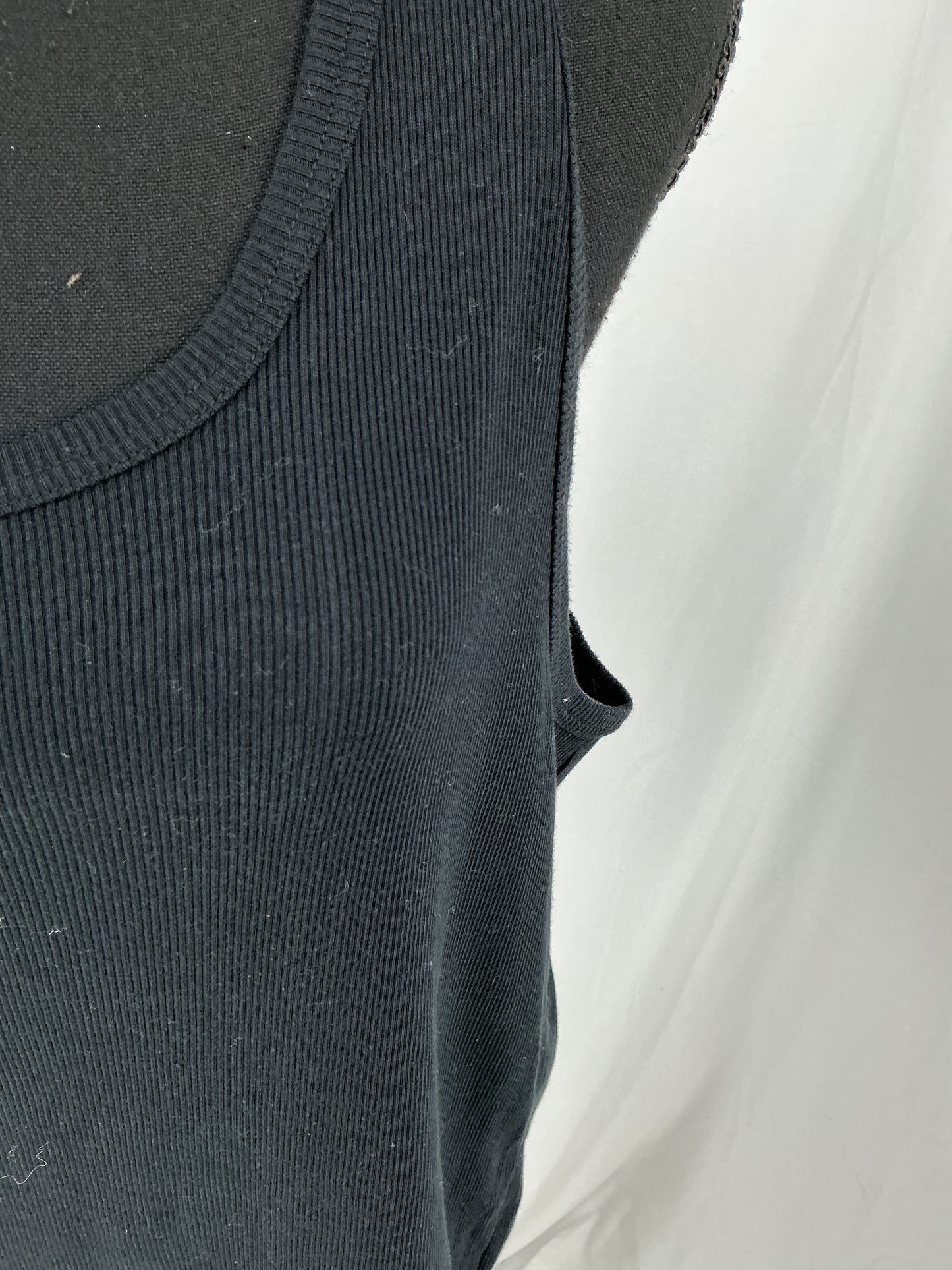 UNIQLO Black Vest Size L