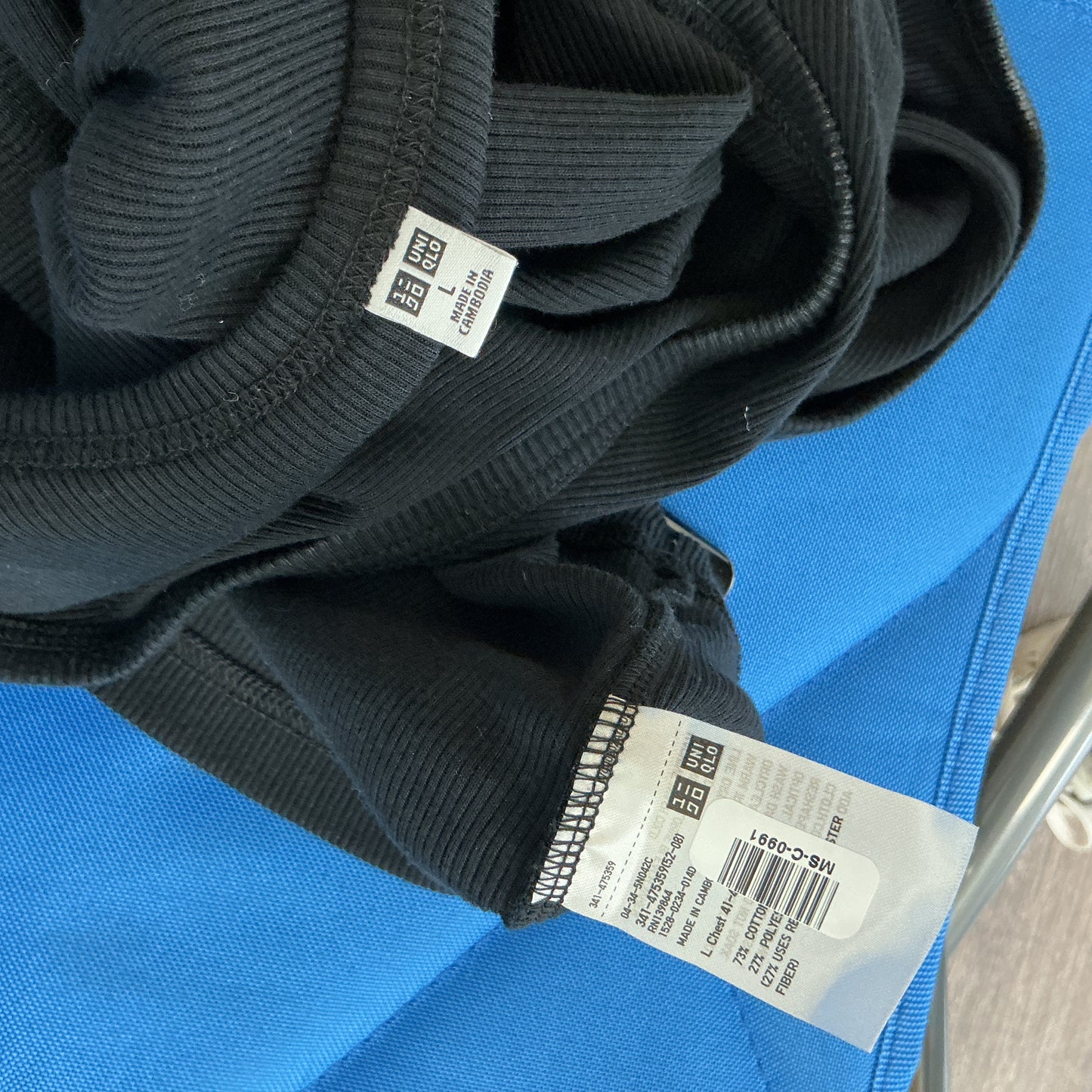 UNIQLO Black Vest Size L