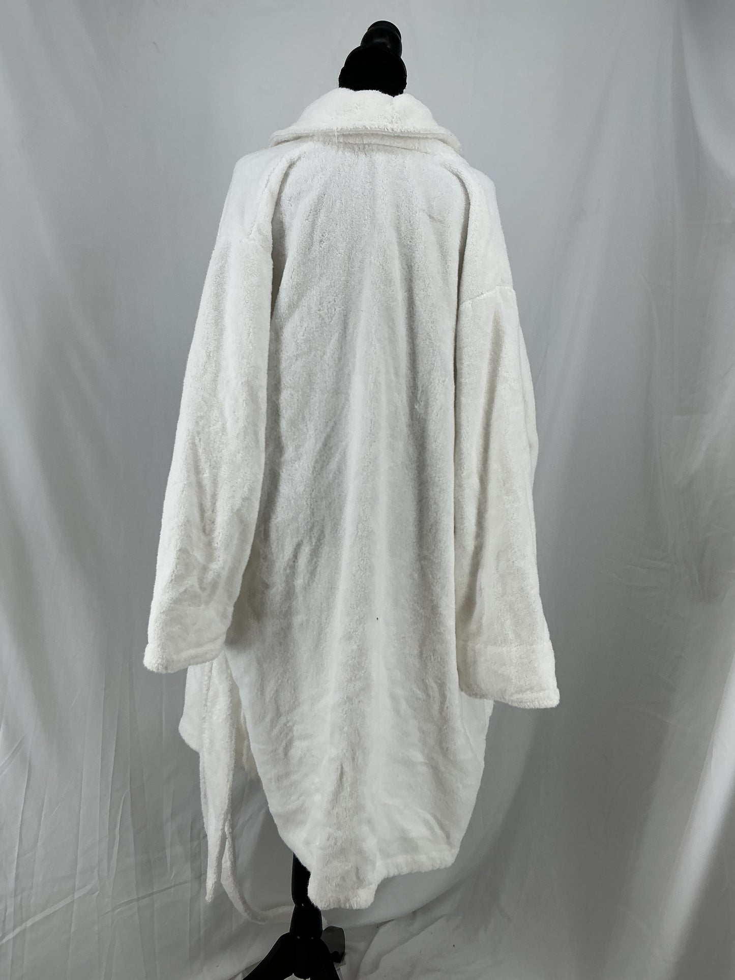 White Plush Bathrobe Size L/XL