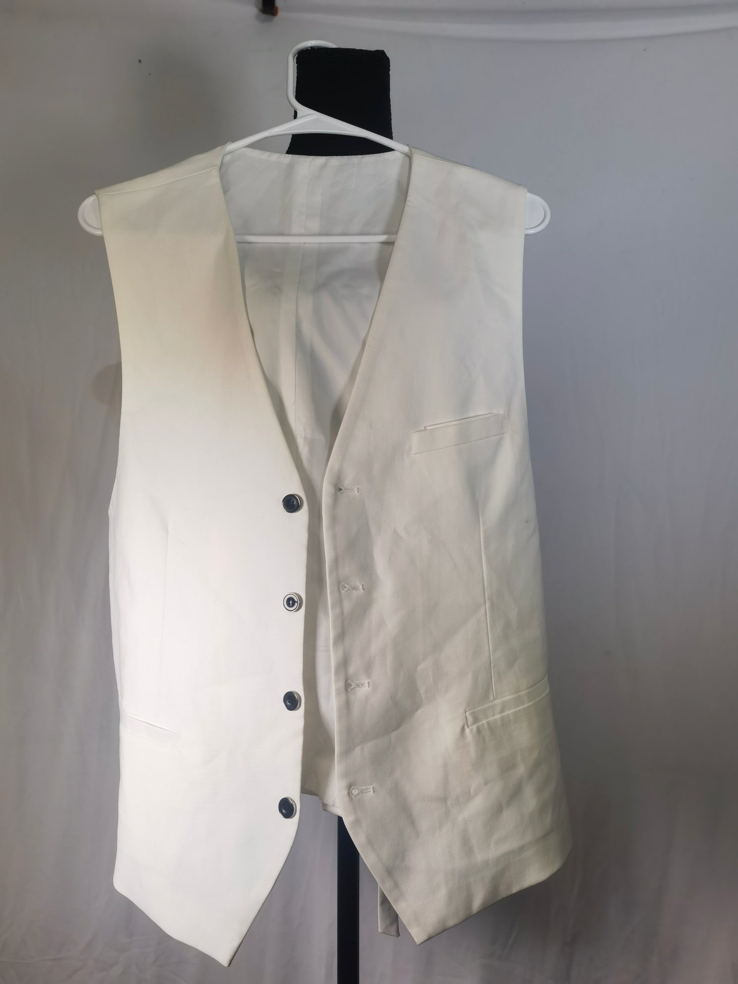 Mens Slim-Fit Four Button Vest White Size No