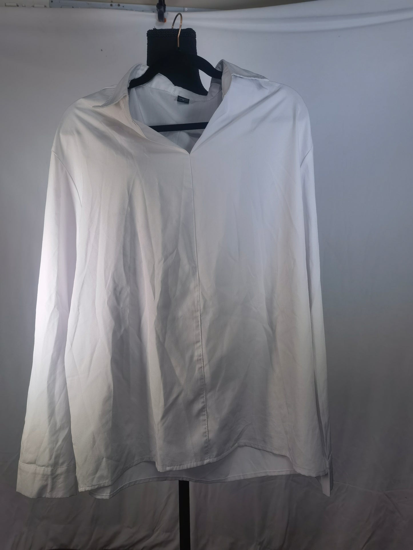 Manfinity Homme Men's Loose Fit White Shirt Size M