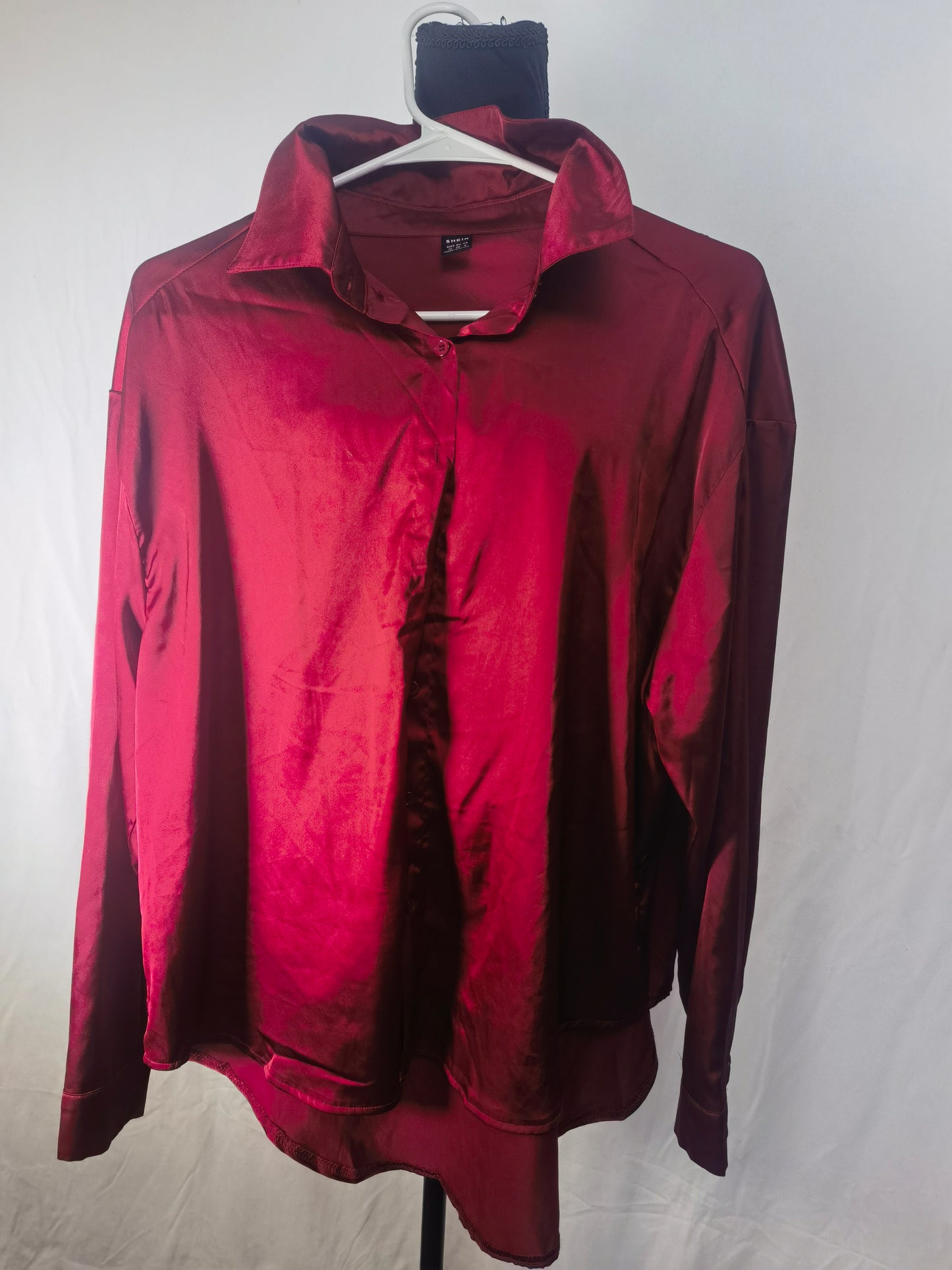 RED SATIN/SILK BUTTON DOWN SHIRT Size M