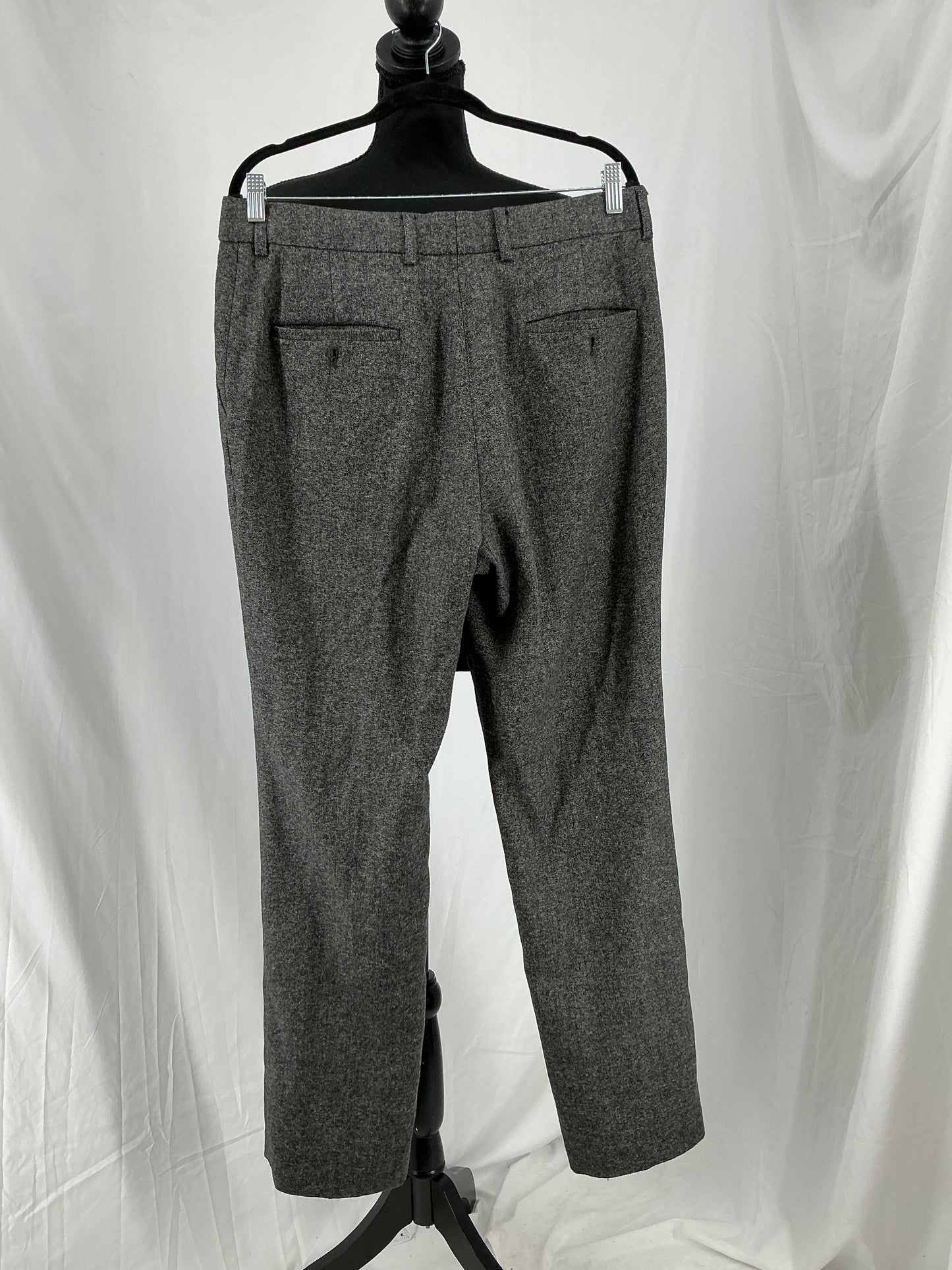 Men’s Gray Double-Breasted Suit Set– Size L