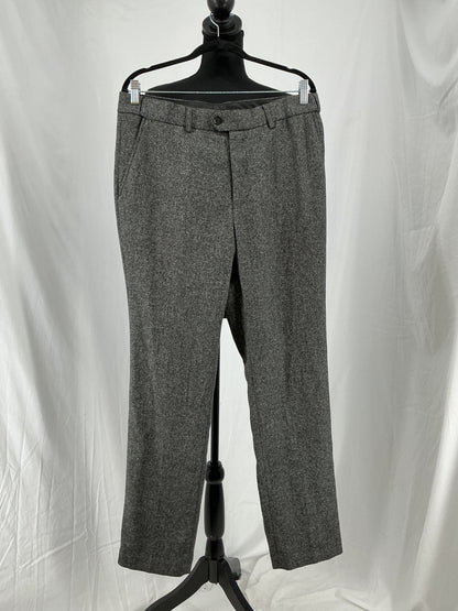 Men’s Gray Double-Breasted Suit Set– Size L