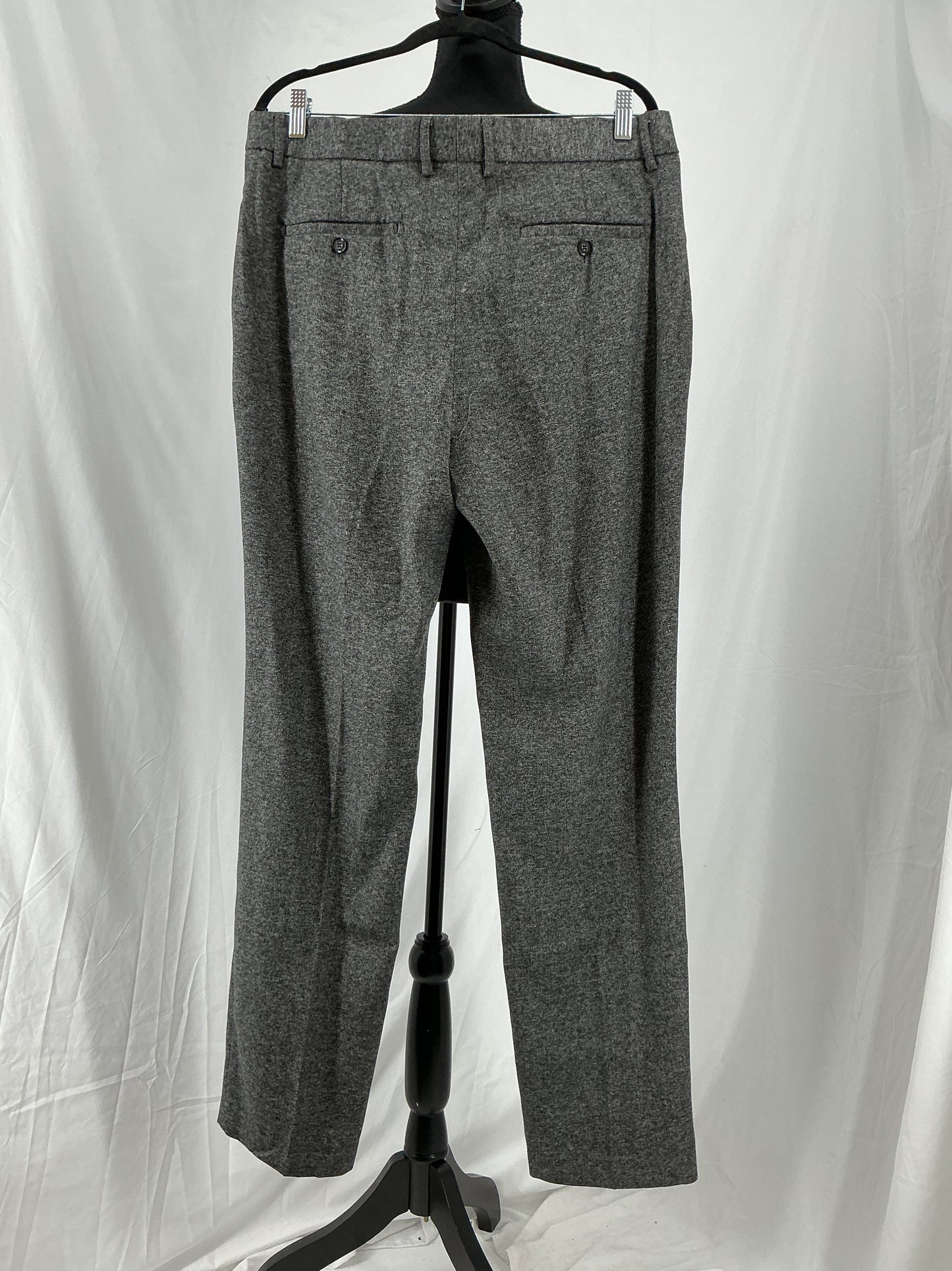 Men’s Gray Single-Breasted Blazer And Pants – Size L