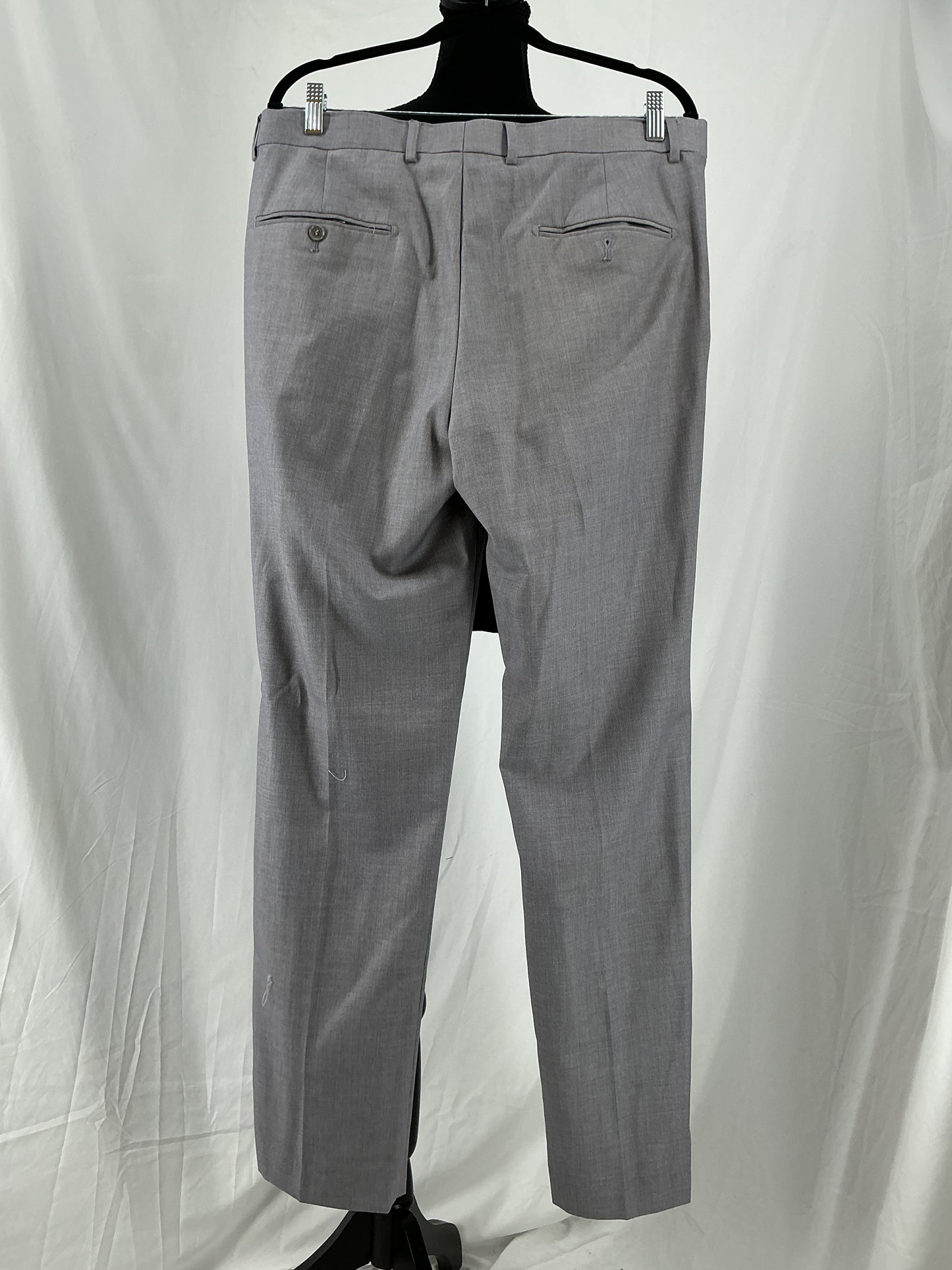 Men’s Gray Blazer And Pants – Size L