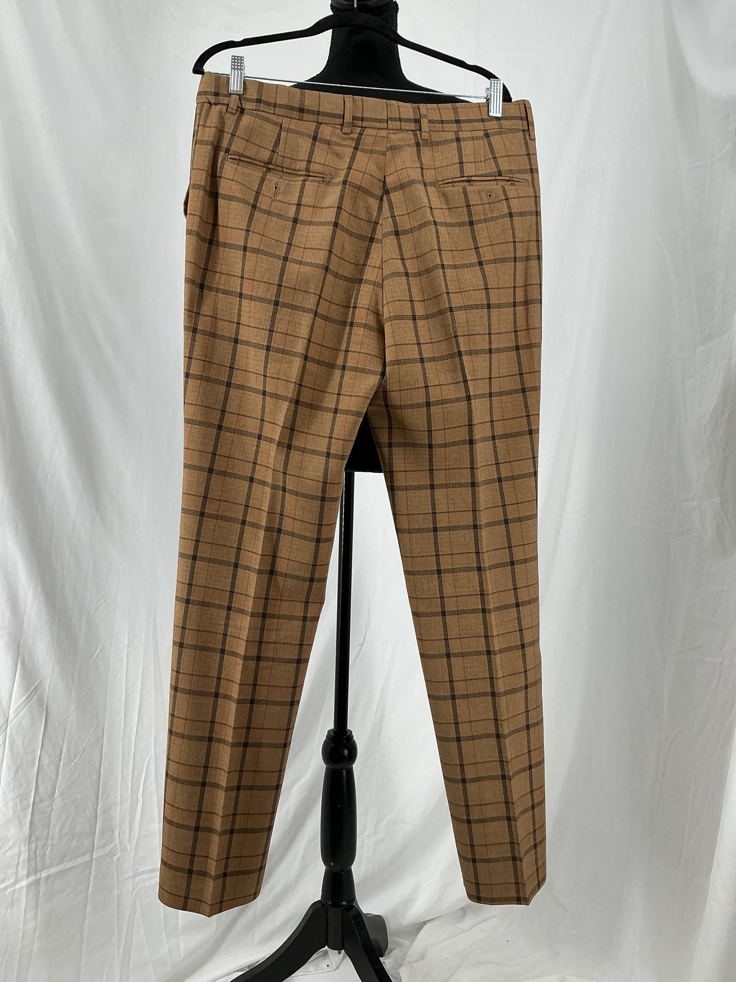 Men’s Brown Plaid Blazer And Pants – Size 40