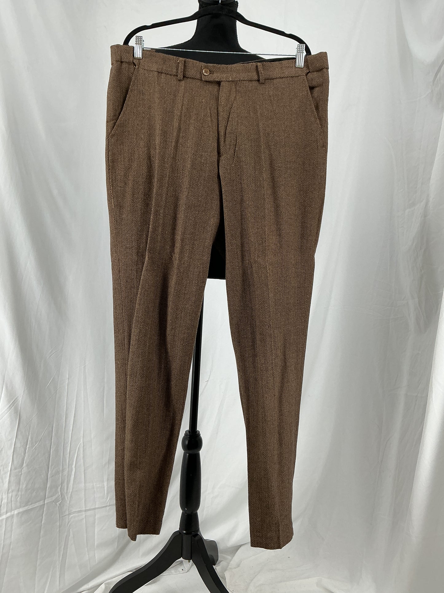 Men’s Brown Blazer And Pants – Size XXL