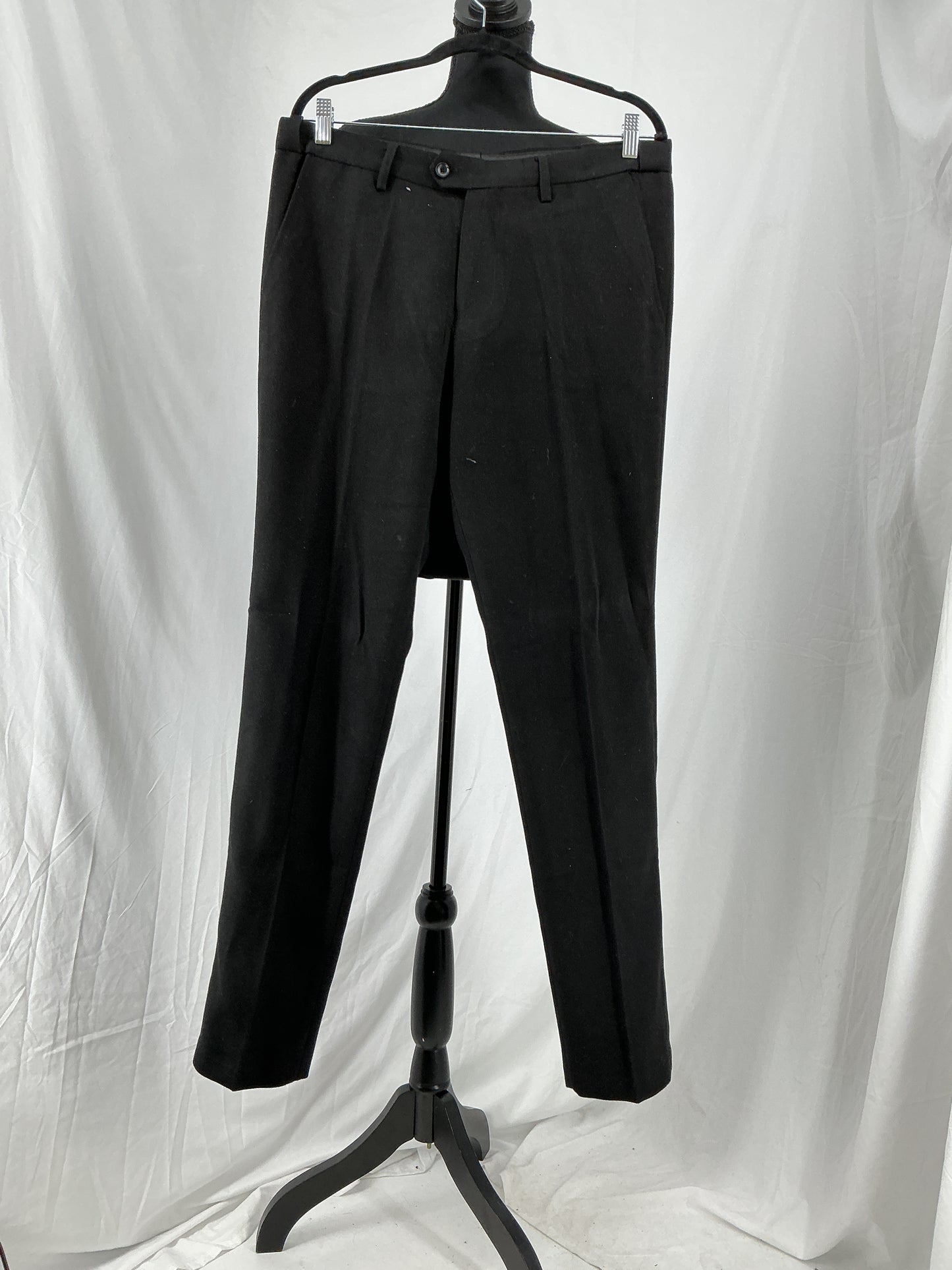 Men’s Gray Blazer And Pants – Size L