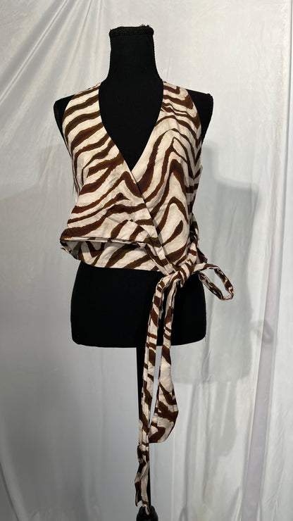 WDIRARA Women's Zebra Print Cowl Neck Flounce Long Sleeve Tie Backless Crop Top Size S