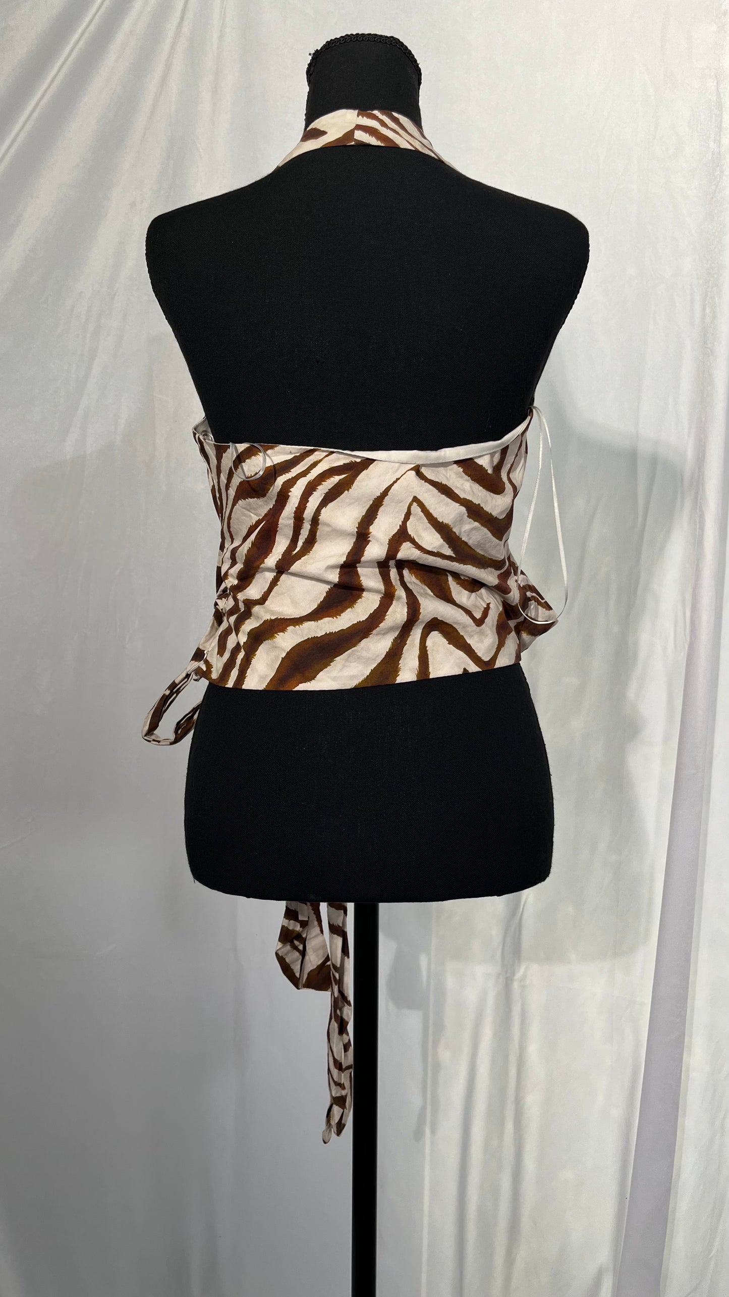 WDIRARA Women's Zebra Print Cowl Neck Flounce Long Sleeve Tie Backless Crop Top Size S