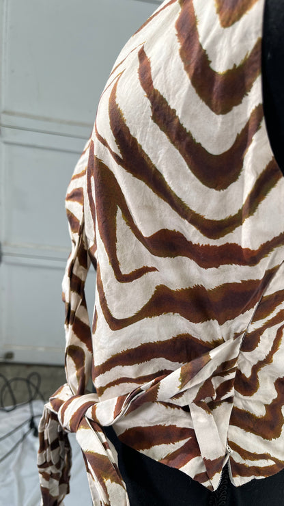 WDIRARA Women's Zebra Print Cowl Neck Flounce Long Sleeve Tie Backless Crop Top Size S