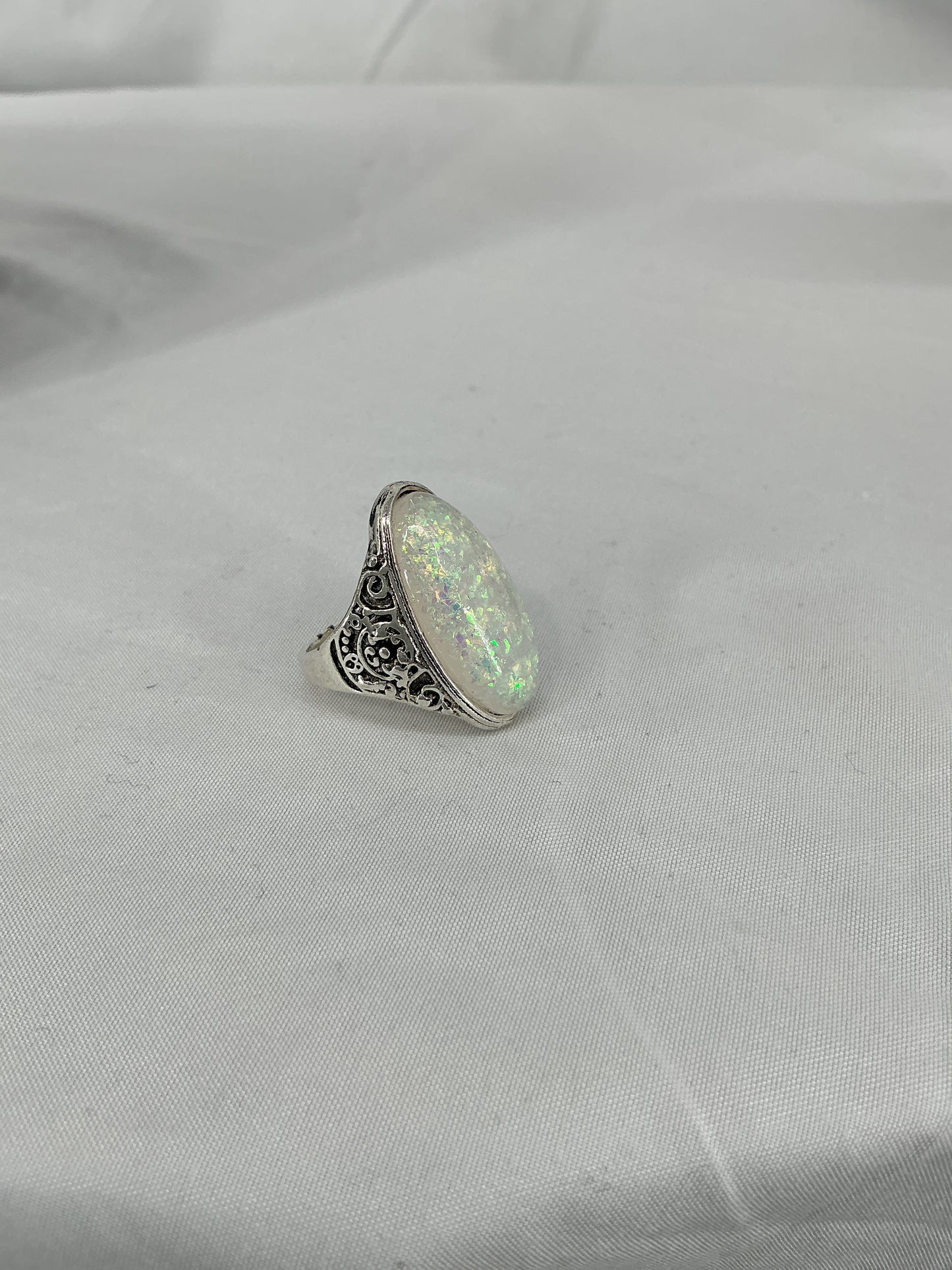 Vintage Aurora Filigree Band