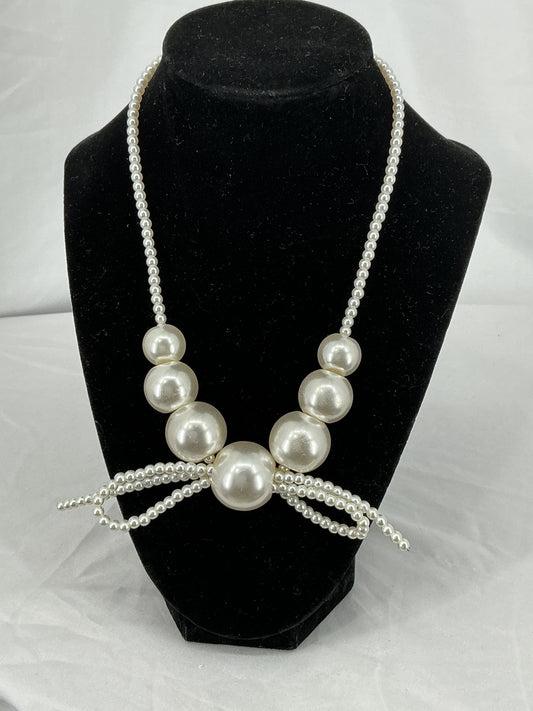 Vintage Ribbon Pearl Necklace with Oversized Beads