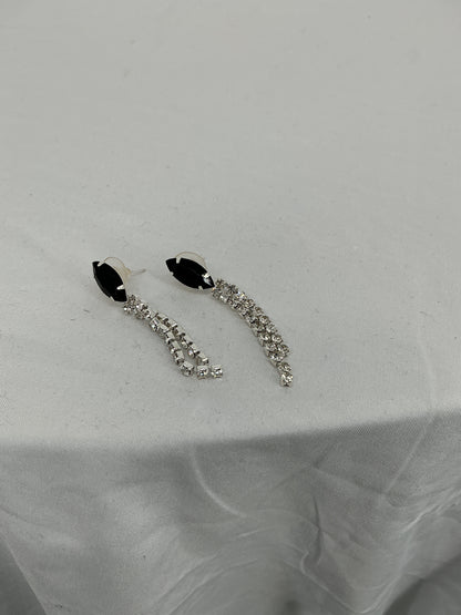 Elegant Raven Wing Tassel Earrings