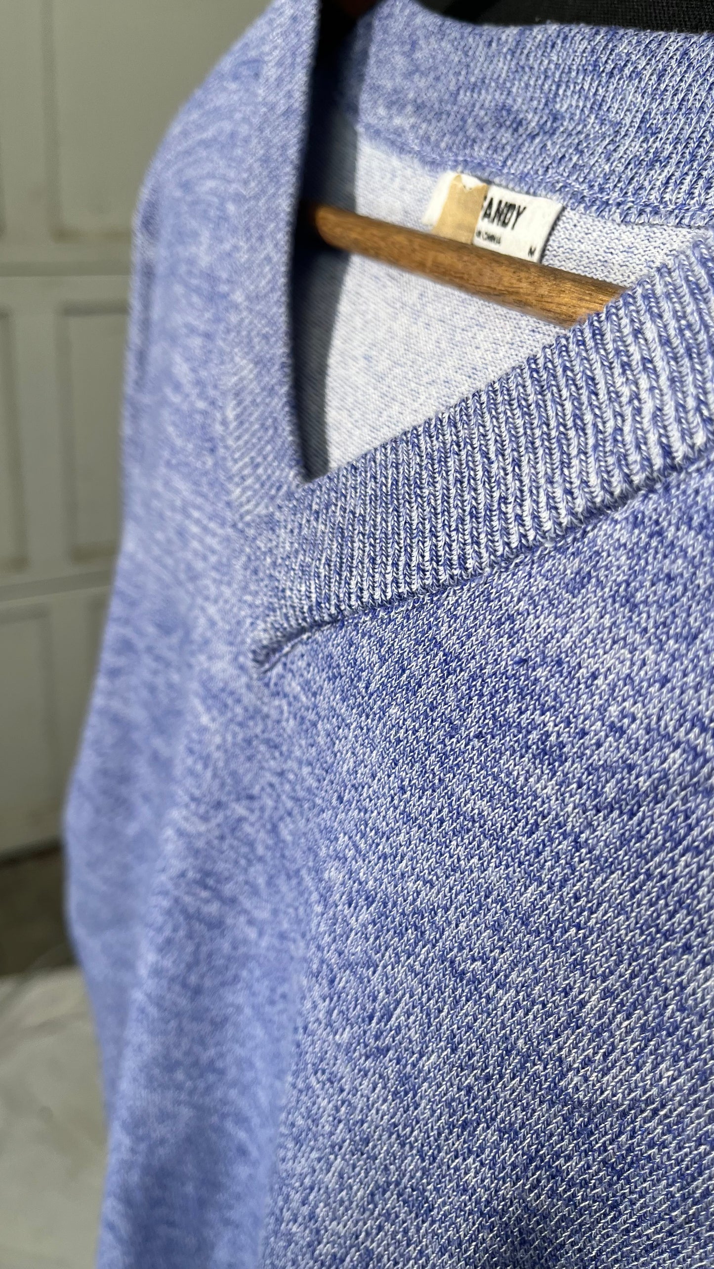 CALLMO men sweater， Men's Pullover Sweater Comfortable V-Neck Solid Color Knit Long Sleeve Fall size M