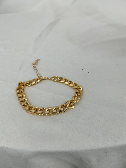 Classic Golden Cuban Link Bracelet