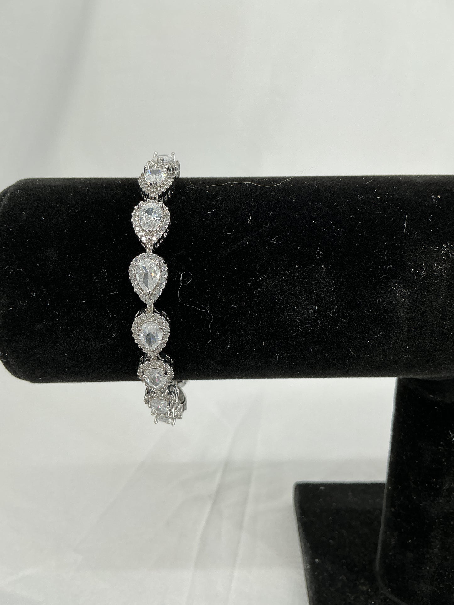 Everlasting Silver Teardrop Crystal Bracelet