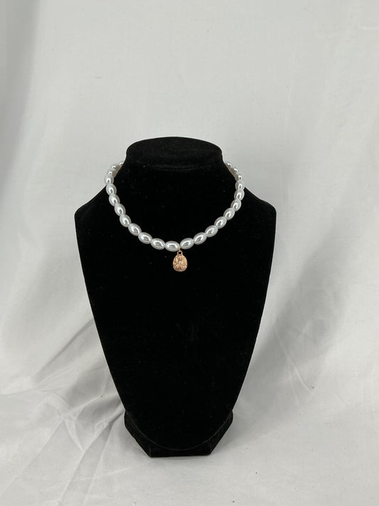 Timeless Oval Pearl & Hammered Coin Choker