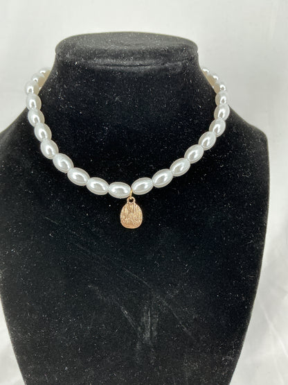 Timeless Oval Pearl & Hammered Coin Choker