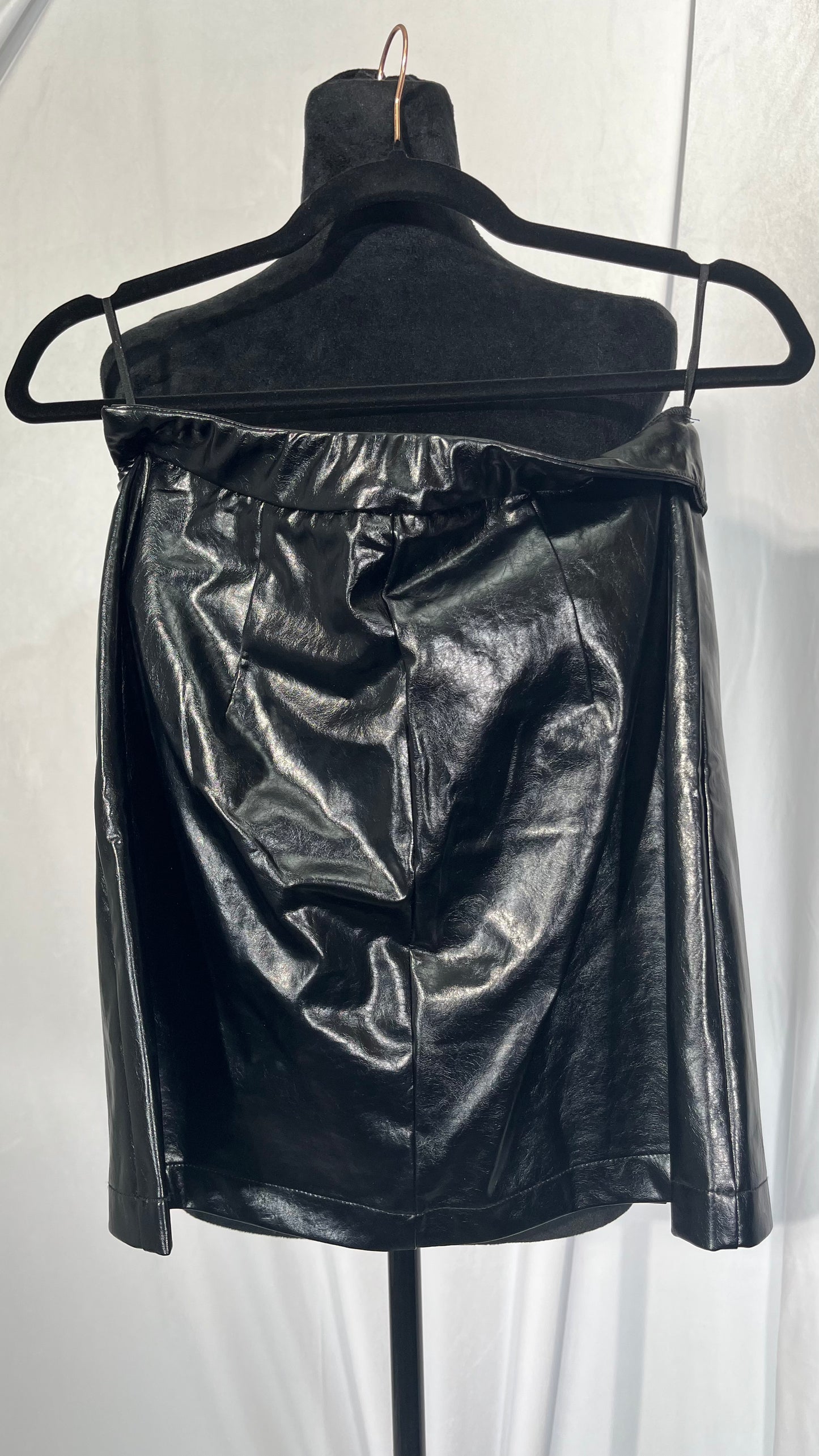 Women's PU Leather Wrap Short Skirt Zipper Front Closure Sexy Mini Skirts Black High Waisted Party Skirt Dress with PocketsSize S