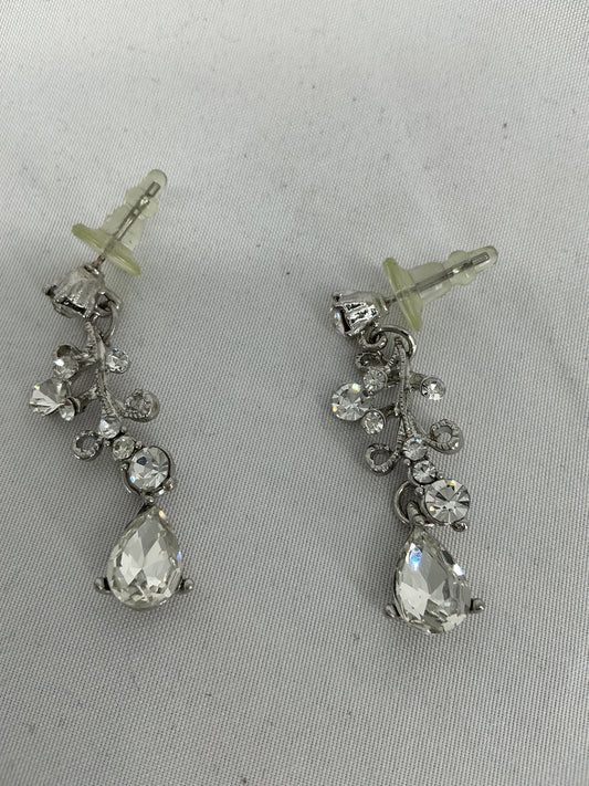 Vine and floral style earrings