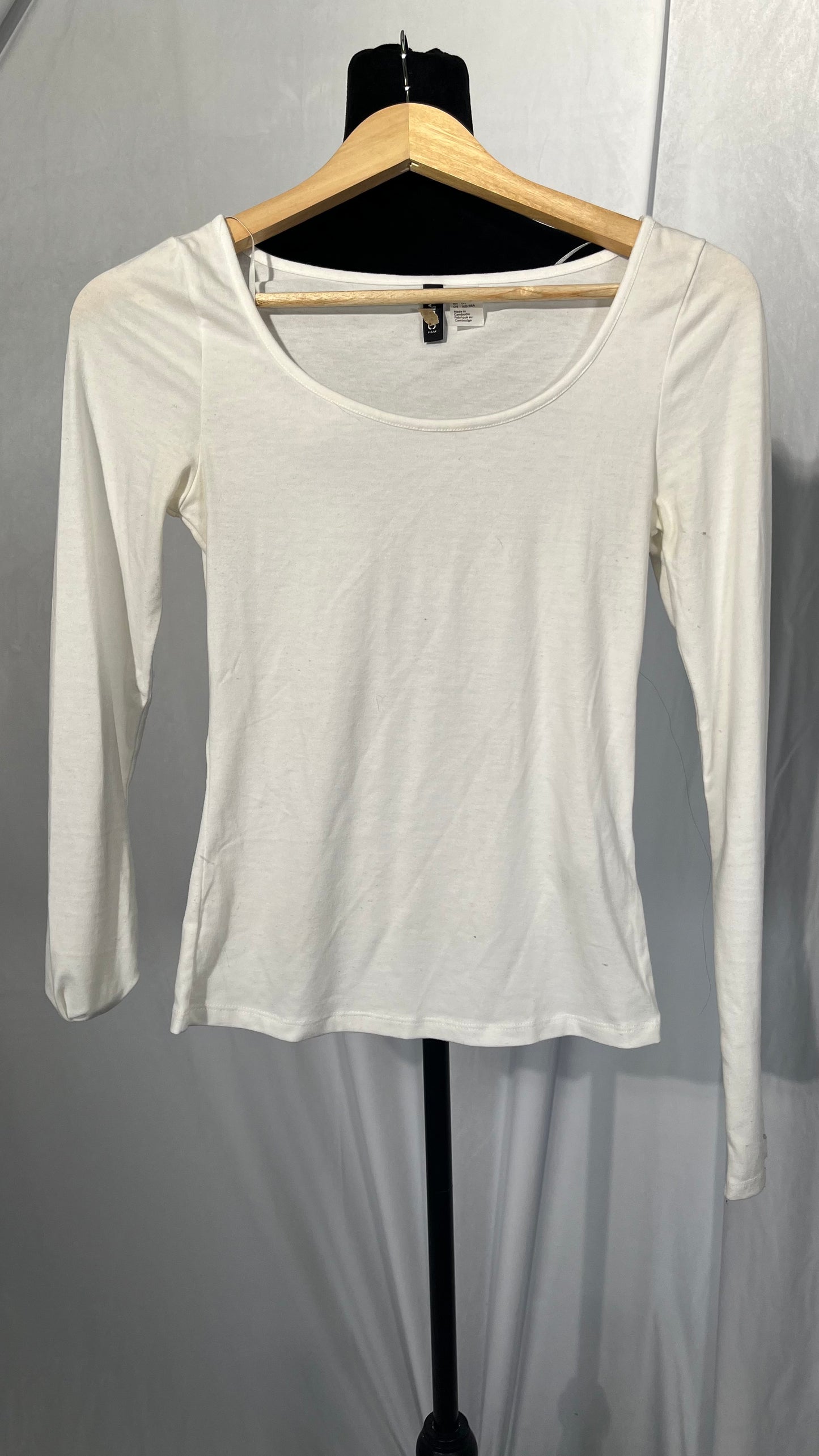 Liang Rou Women's Scoop Neck Ultra Thin Basic Long Sleeve Shirt, 1 Piece Off-white, XXL  Size S