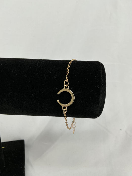 Crescent-shaped bracelet